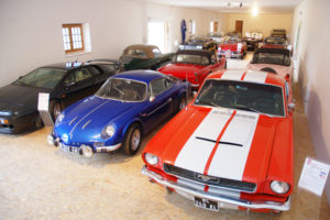 Musée automobile de Vernon - Vernon 86340 - Les écuries de Vernon